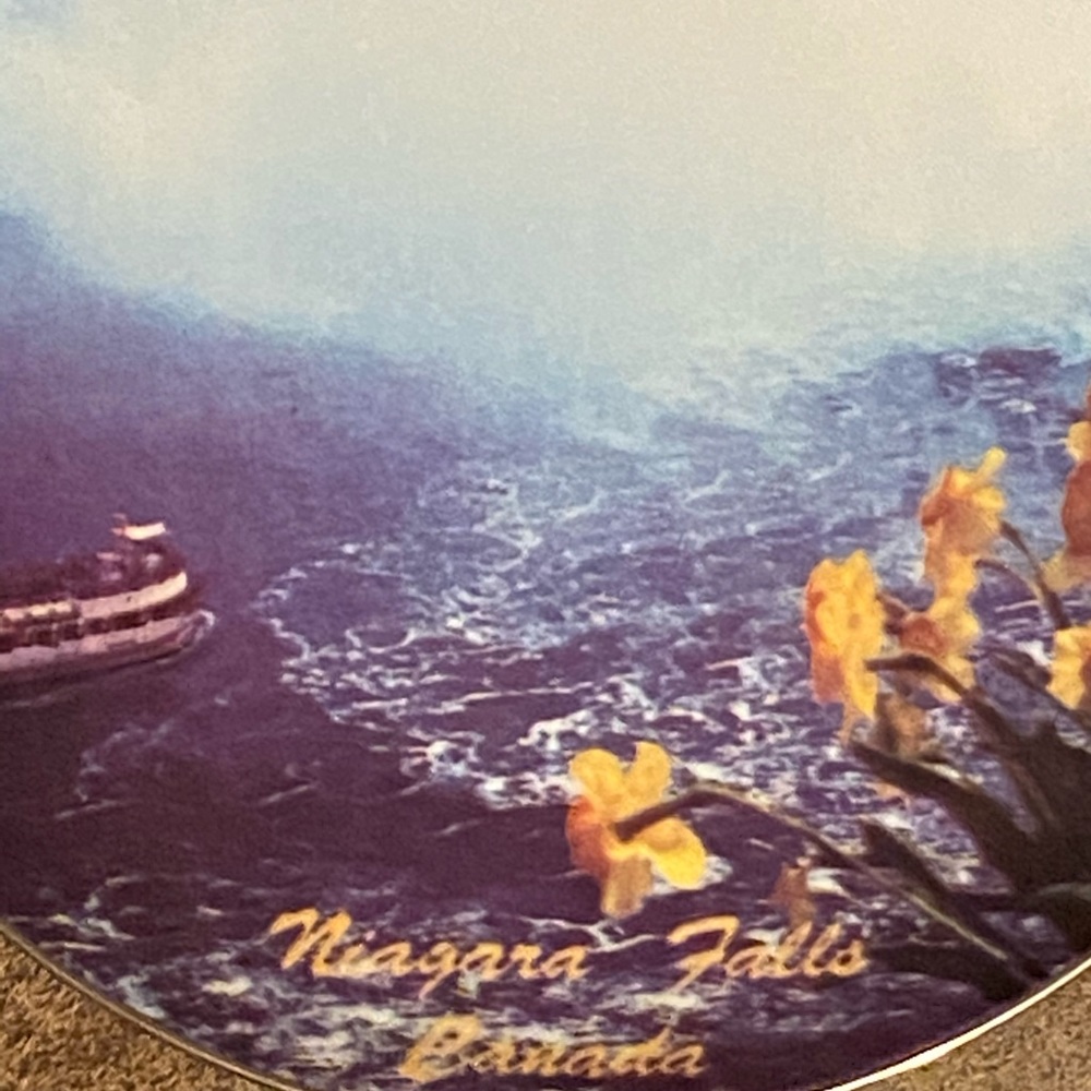 Niagara Falls Canada Decorative Plate 8 inches - Picture 4 of 16